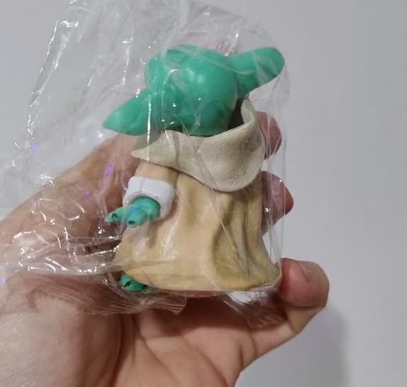 Baby Yoda Star Wars 8cm - Imagem 3