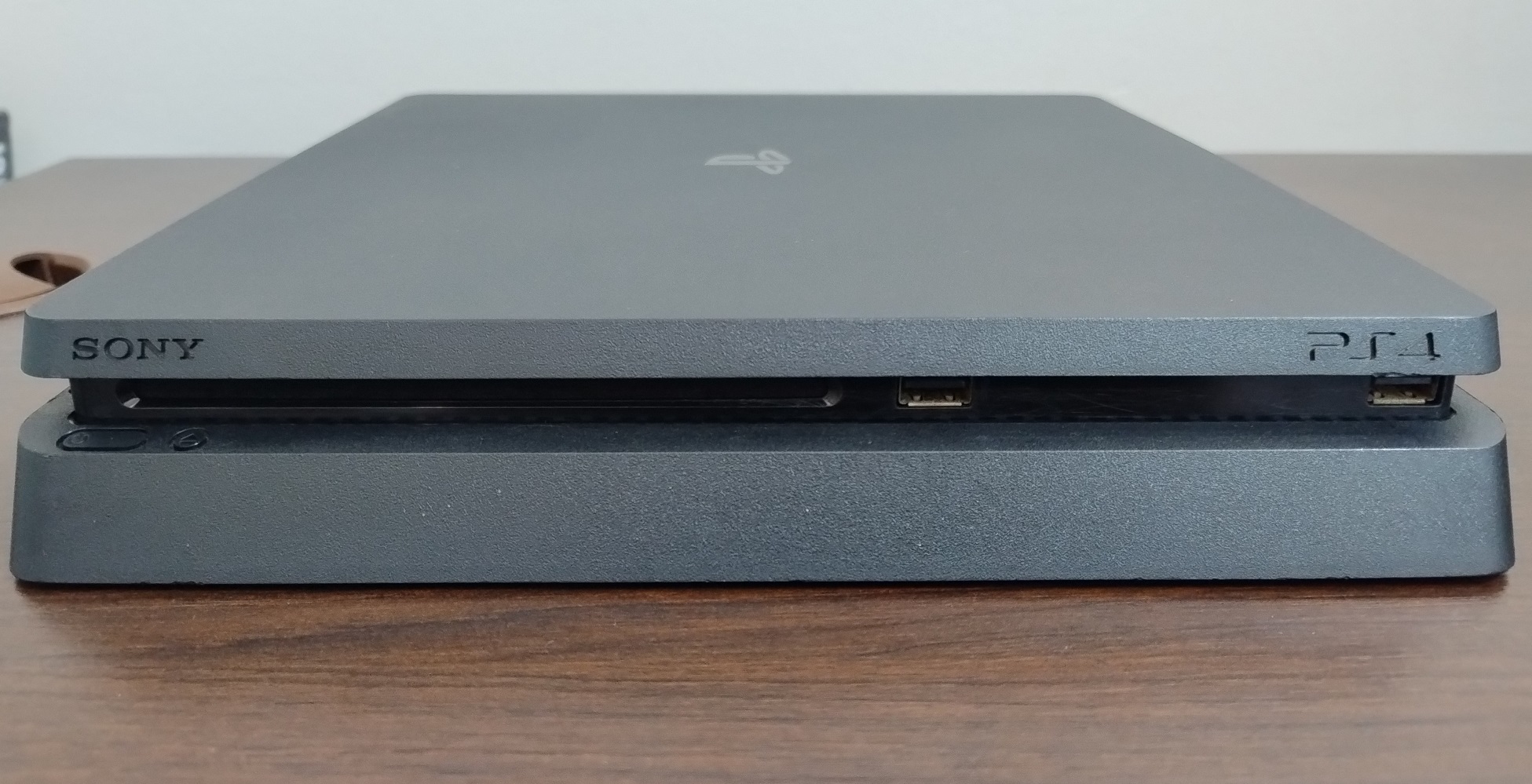 Play Station 4 Slim 1TB